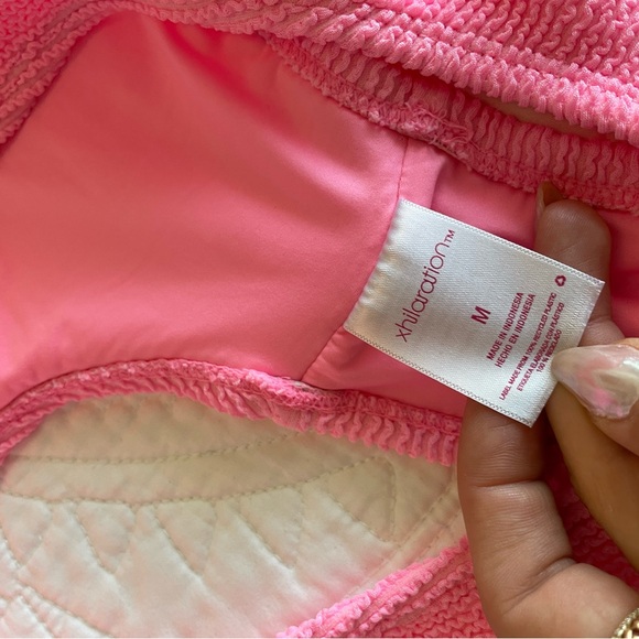 T target xhilaration crinkle neon pink bikini top - Picture 3 of 5